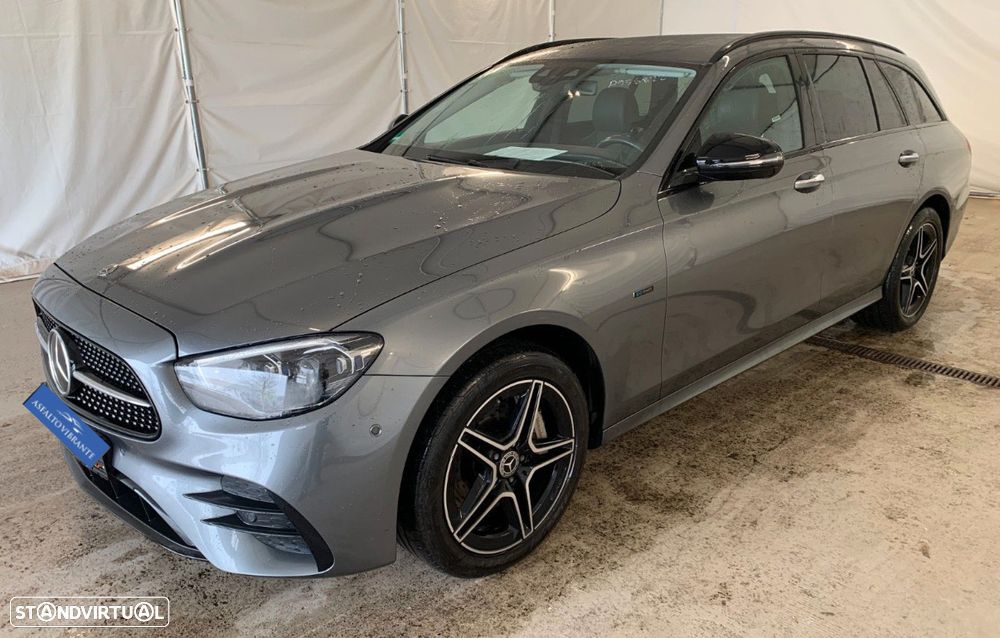 Mercedes-Benz E 300 de 4Matic 9G-TRONIC AMG Line - 1