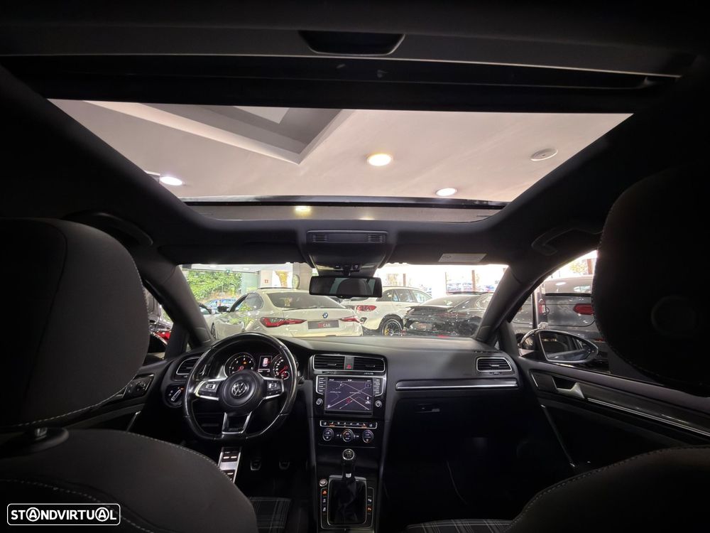 VW Golf 2.0 TDI GTD - 21