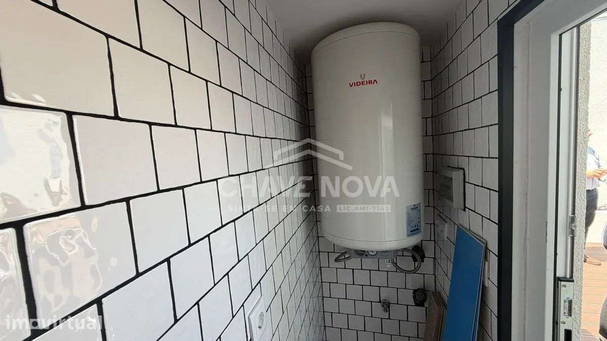 Andar Moradia V3 Remodelado em Matosinhos - Grande imagem: 5/30