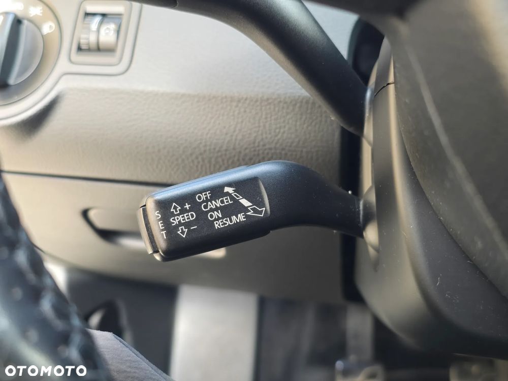 Volkswagen Passat Variant 2.0 TSI R-Line Edition Plus - 25