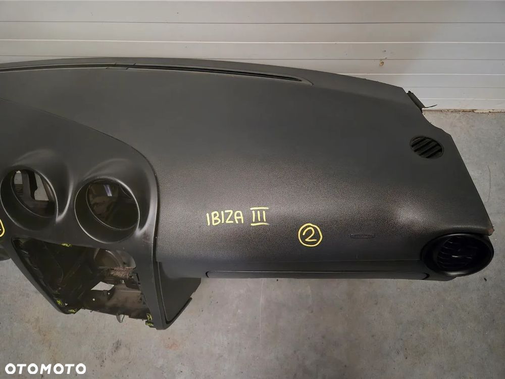 SEAT DESKA ROZDZIELCZA - 9