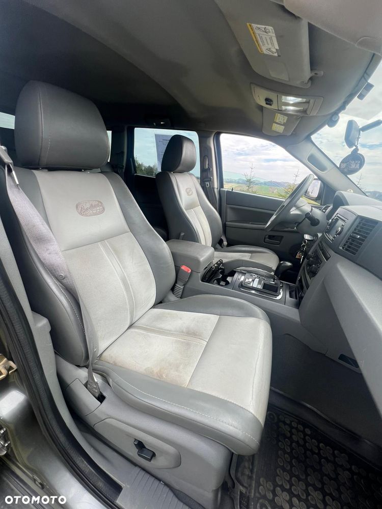 Jeep Grand Cherokee - 11