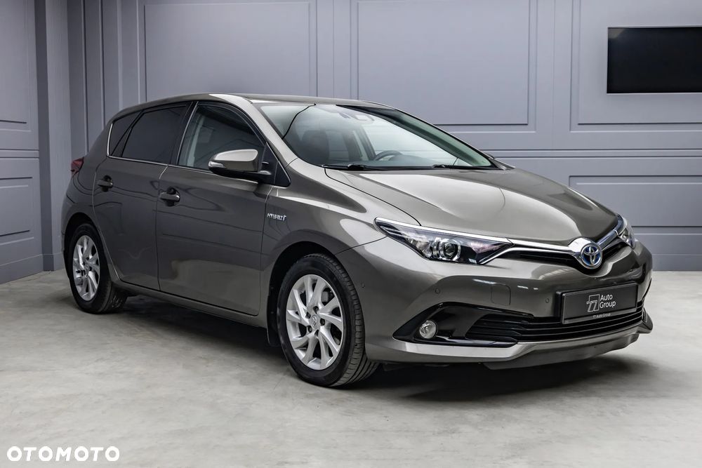 Toyota Auris Hybrid 135 Premium - 4