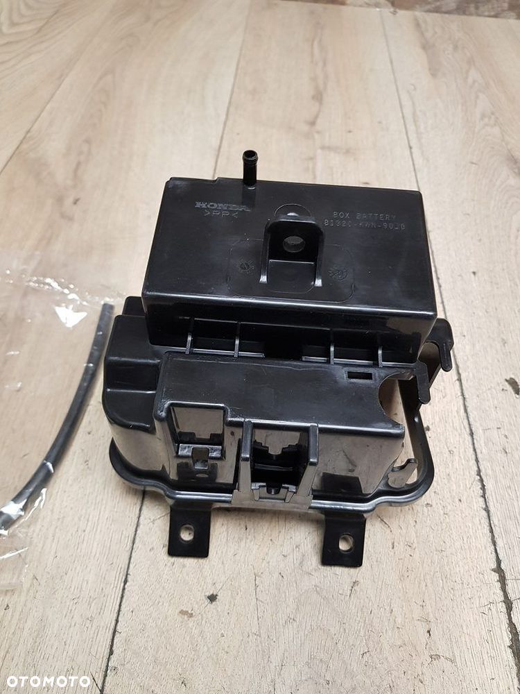 Skrzynka akumulatora Honda PCX125  81320-KWN-306 - 10