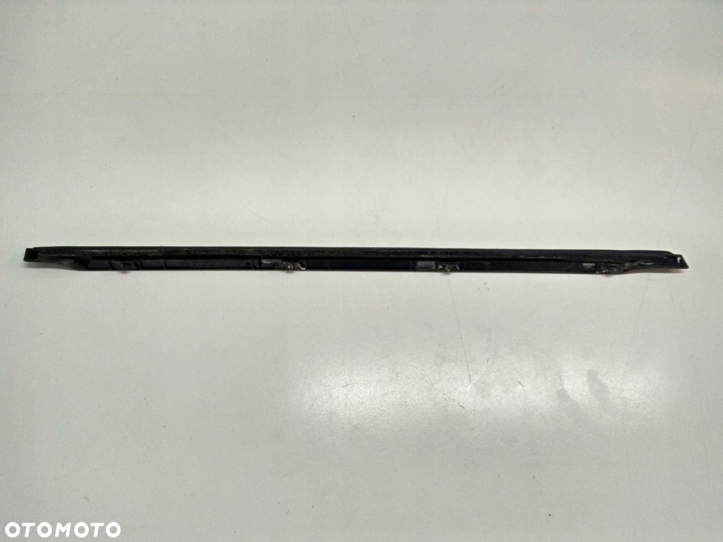 MERCEDES W166 11-15 USZCZELKA DRZWI LEWY TYŁ DÓŁ A1666980362 - 3