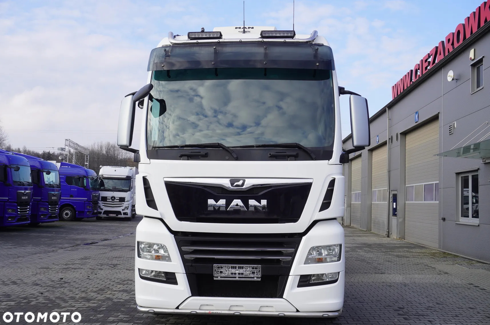 MAN TGX 35.580 E6 8x4/4 - rama do zabudowy 8,8m - 2