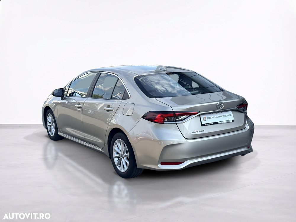 Toyota Corolla - 4