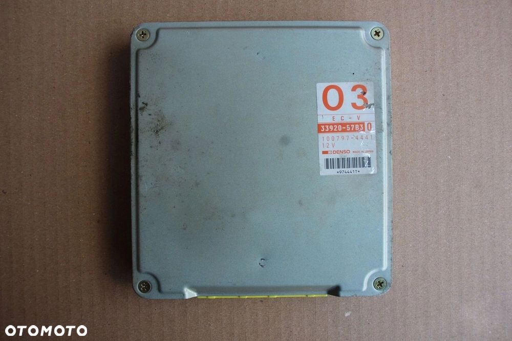 Komputer sterownik silnika SUZUKI VITARA I MK1 1.6 16V BEZYNA 33920-57B3 - 1