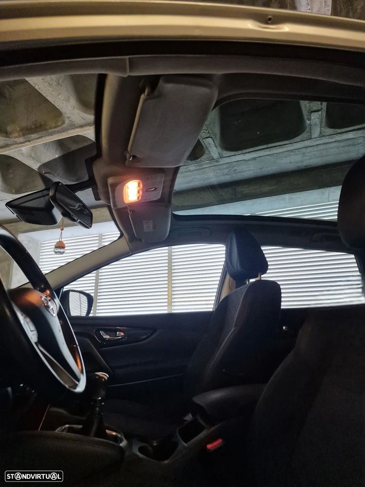Nissan Qashqai 1.5 dCi N-Connecta - 11