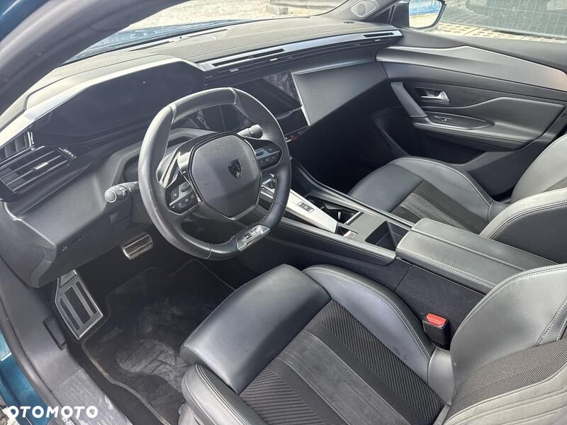Peugeot 408 - 10