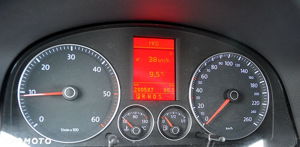 Volkswagen Touran 1.9 TDI Q-Line DSG - 18