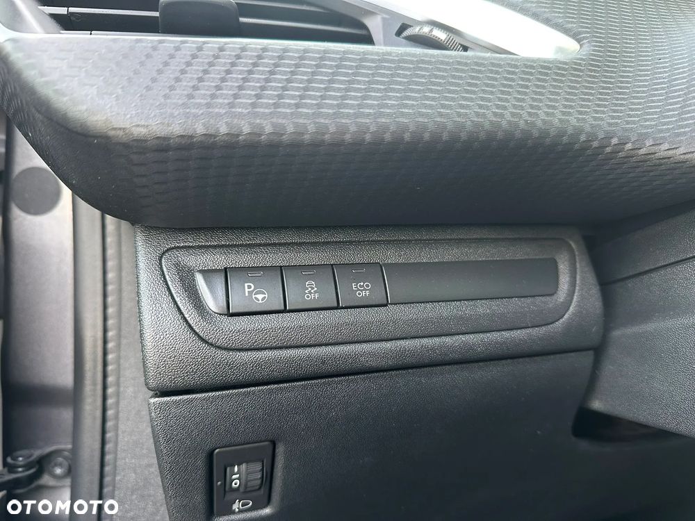 Peugeot 2008 1.2 Pure Tech Crossway S&S - 21