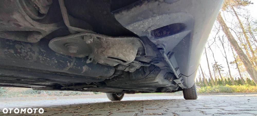 Volvo S60 2.4 Black Edition - 24