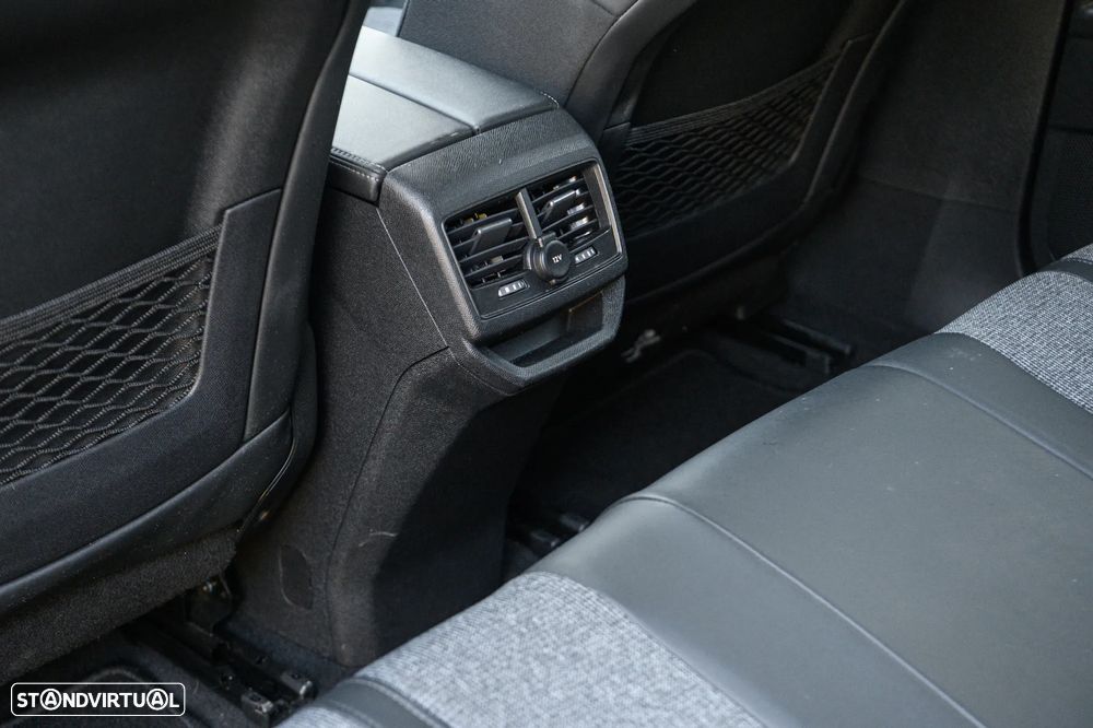 Peugeot 3008 PureTech 130 Stop & Start GPF EAT8 Allure - 17