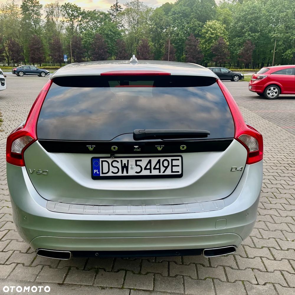 Volvo V60 D4 Drive-E Momentum - 5