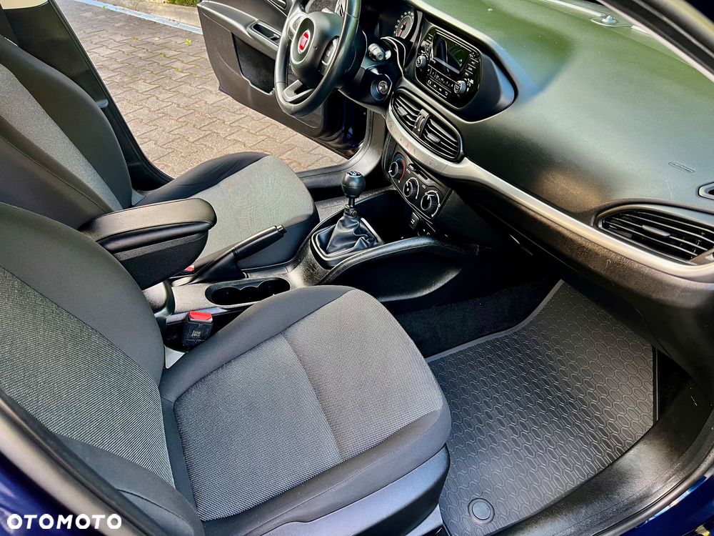 Fiat Tipo 1.4 16V Easy - 17