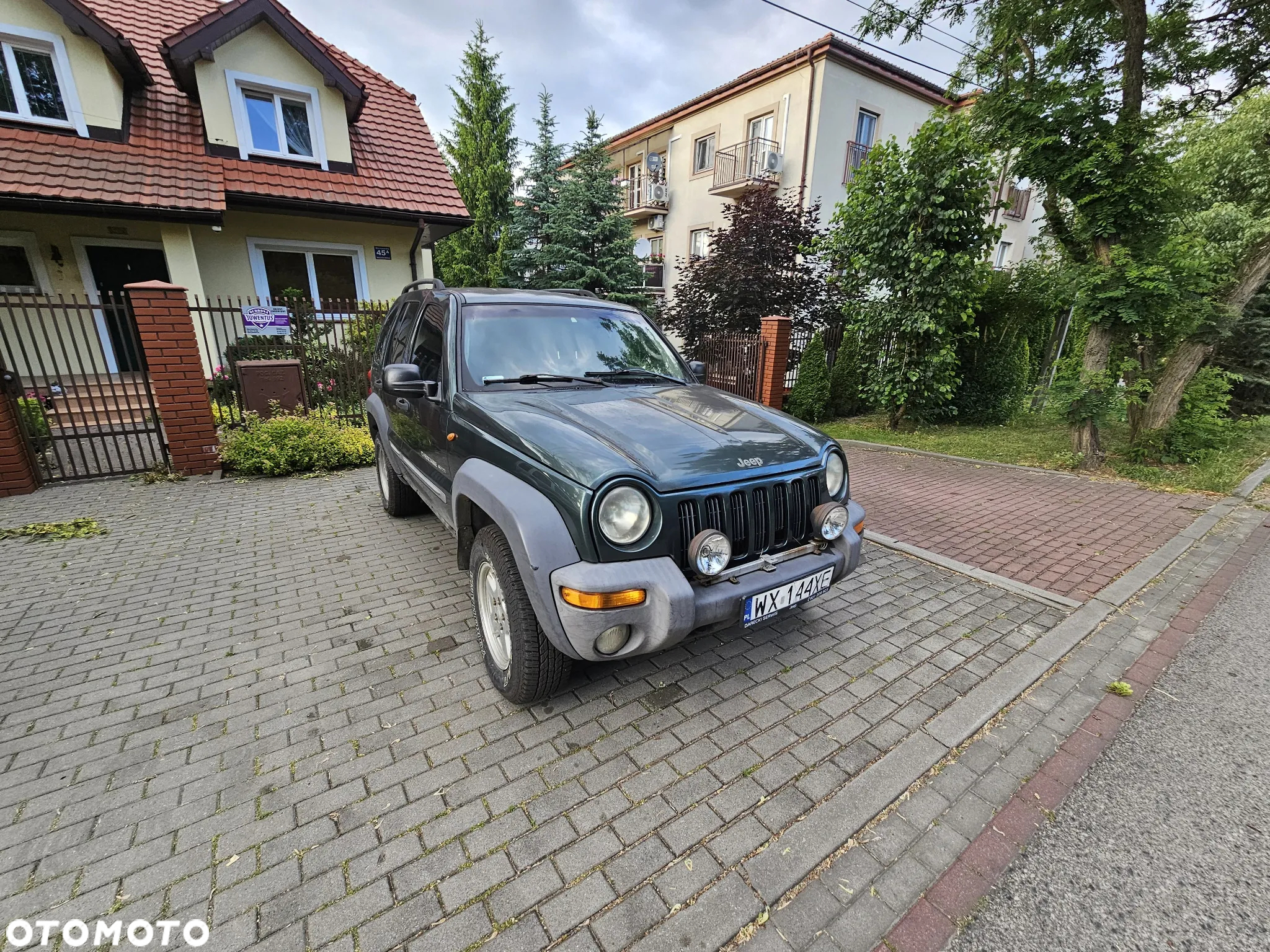 Jeep Cherokee 3.7L Sport - 9