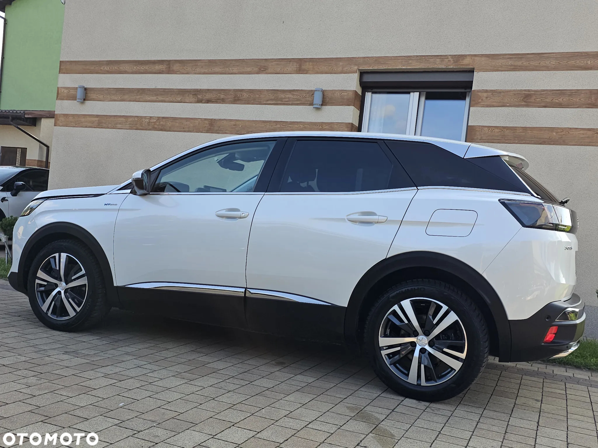 Peugeot 3008 Plug-In Hybrid 225 e-EAT8 Allure Pack - 10