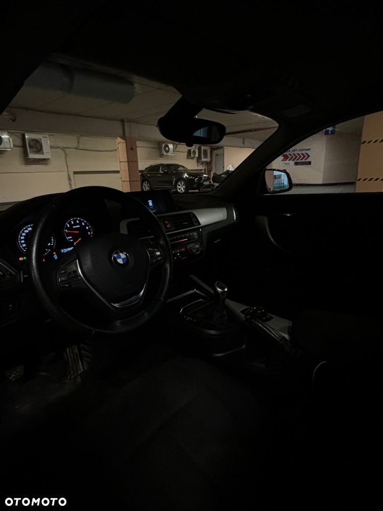 BMW Seria 1 118i Sport Line - 15