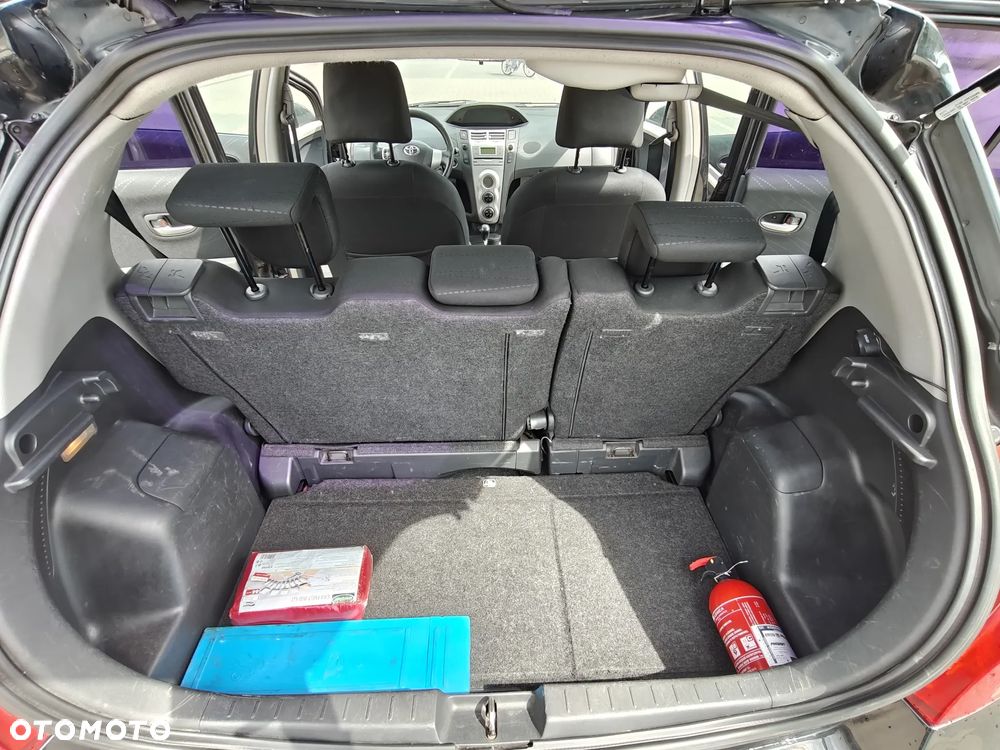 Toyota Yaris - 19