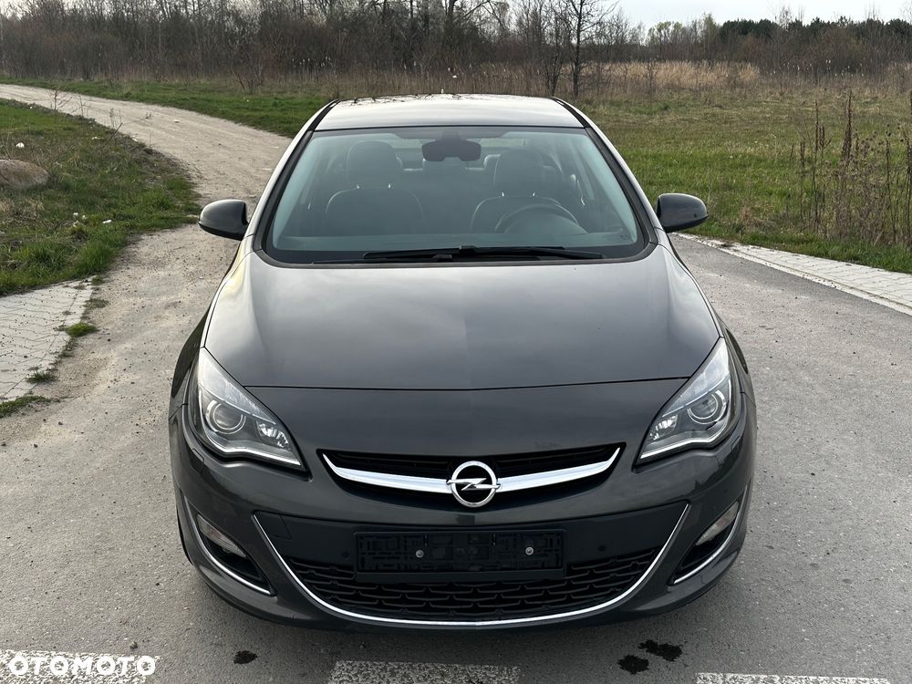Opel Astra 1.6 Turbo Automatik Cosmo - 2