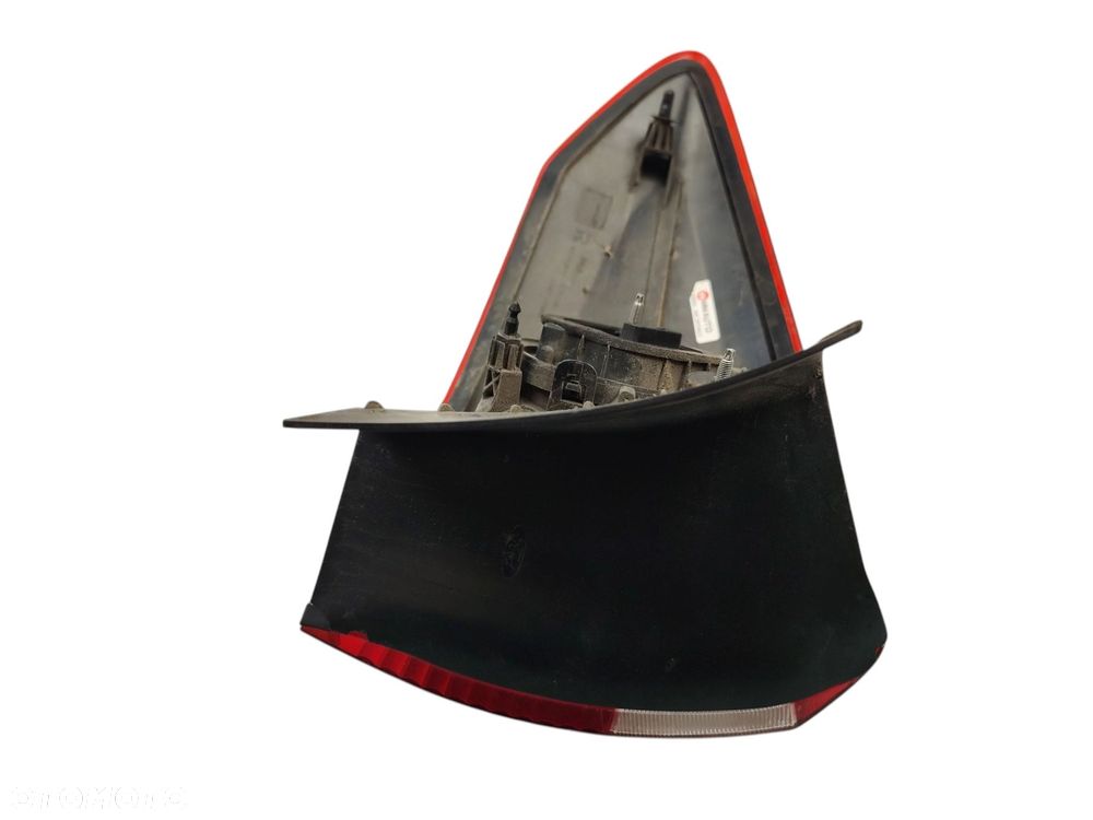 LAMPA PRAWY TYŁ FORD C-MAX MK2 (2010-2015) 1.0 EcoBoost 125KM AM5113404BF - 2