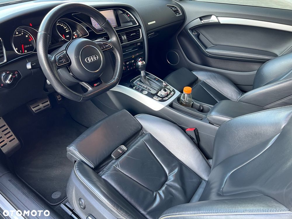 Audi RS5 Coupé Standard - 12