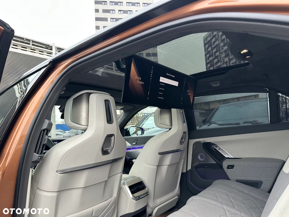 BMW i7 105.7kWh M70 xDrive - 21