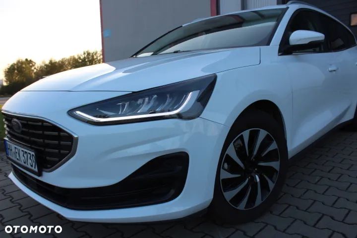 Ford Focus 1.0 EcoBoost Hybrid TITANIUM DESIGN - 2