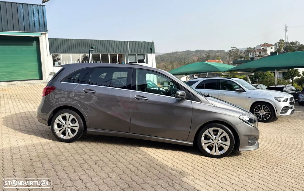 Mercedes-Benz B 180 d Style - 9