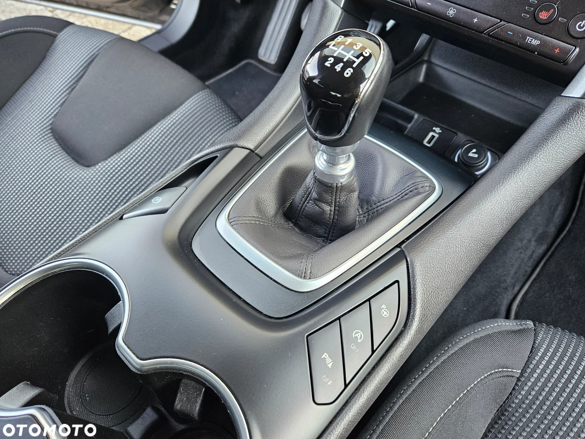 Ford Mondeo - 21