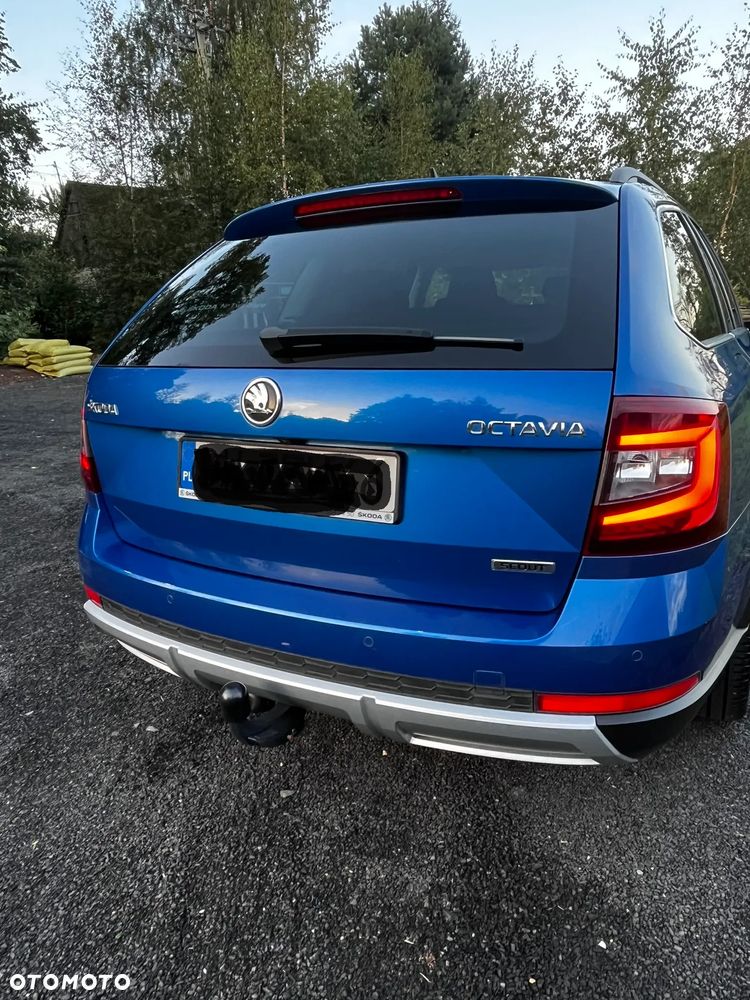 Skoda Octavia 2.0 TSI 4x4 Scout DSG - 10