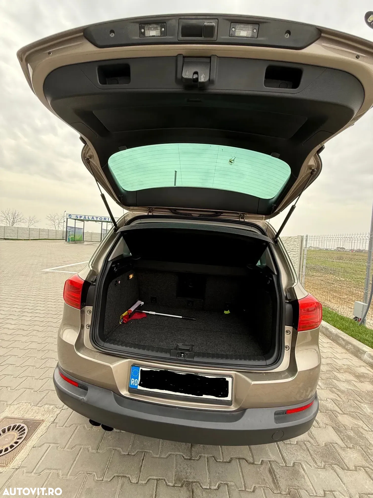 Volkswagen Tiguan 2.0 TDI 4Motion Sport & Style - 8