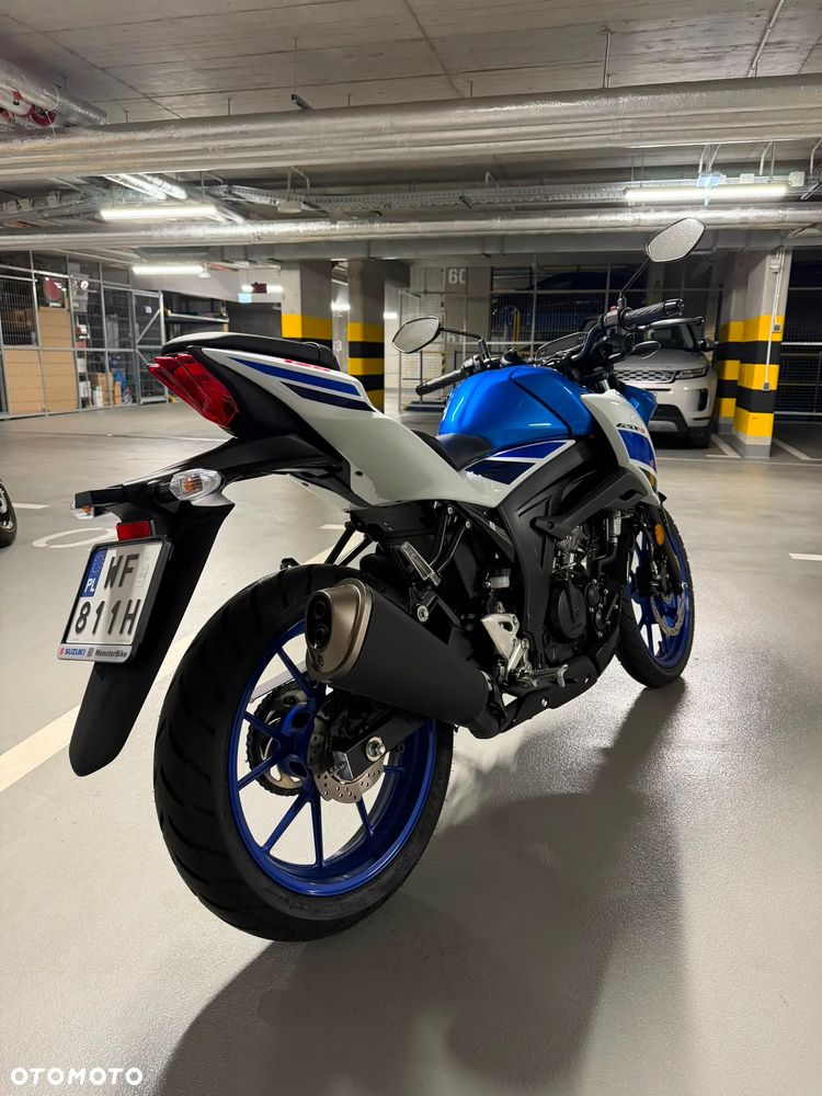 Suzuki GSX - 3