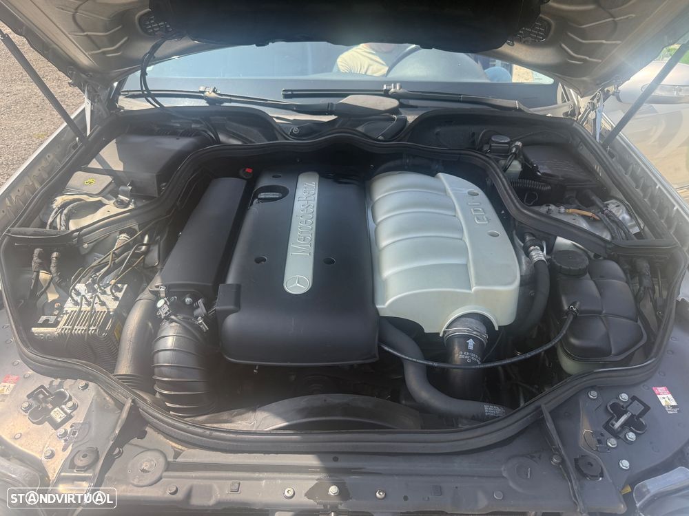 Mercedes-Benz E 220 CDI Auto Avantgarde - 27