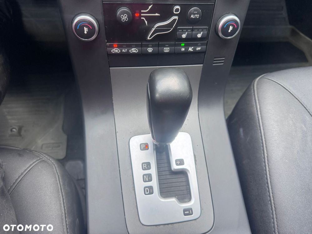 Volvo V70 2.5T Summum - 3