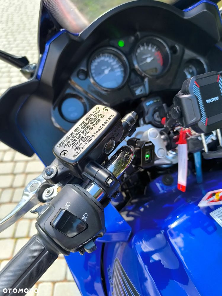 Honda CBF - 12
