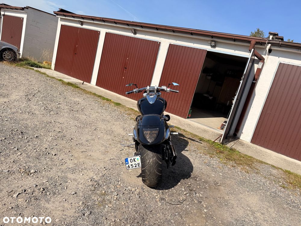Suzuki Intruder - 7