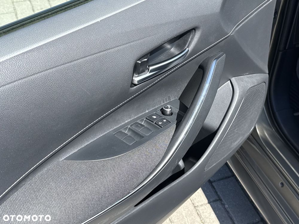 Toyota Corolla 1.8 Hybrid Comfort - 9