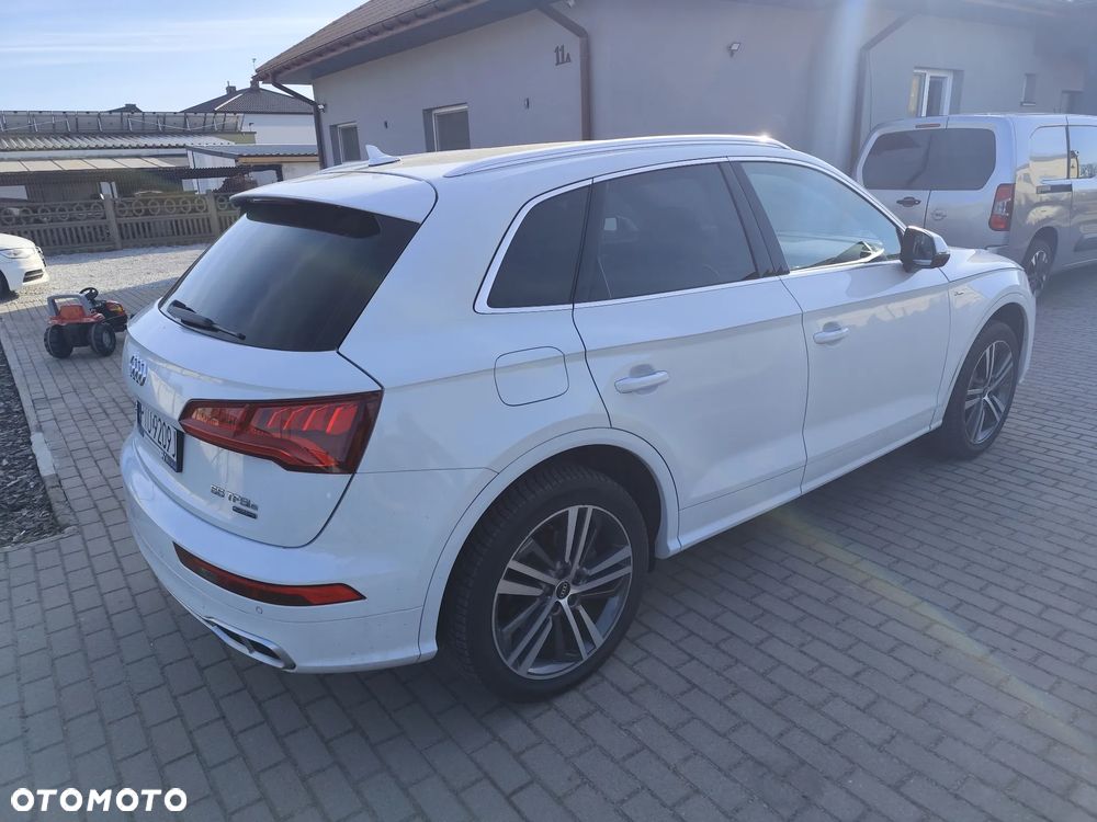 Audi Q5 55 TFSIe quattro S tronic S line business - 37