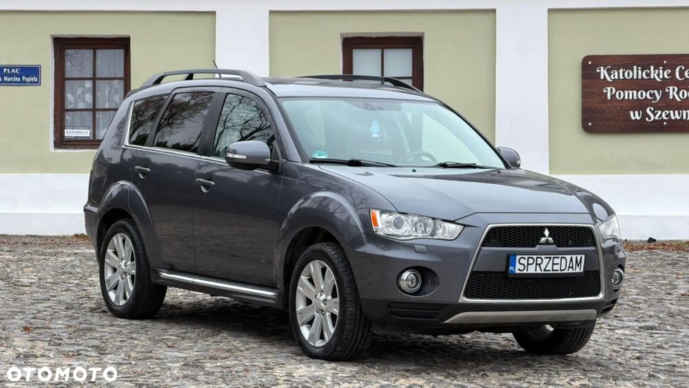 Mitsubishi Outlander - 3