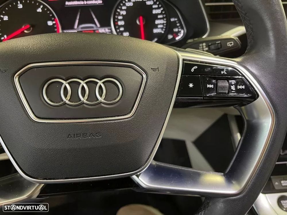 Audi A6 Avant 40 TDI Design S tronic - 26