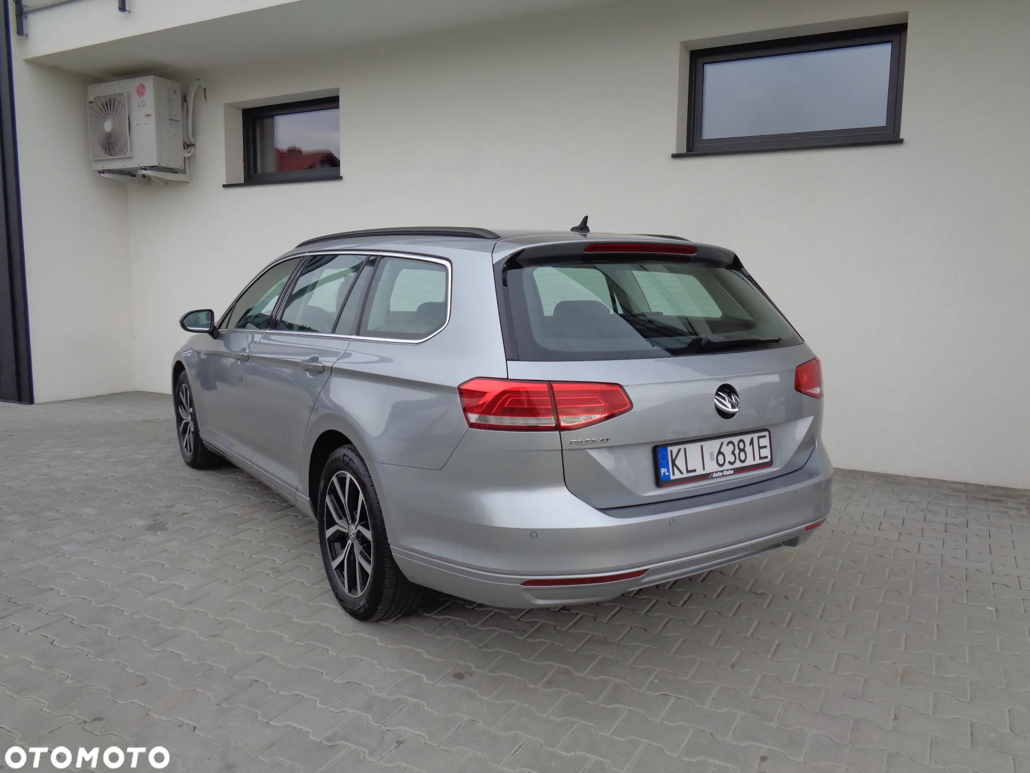 Volkswagen Passat - 3