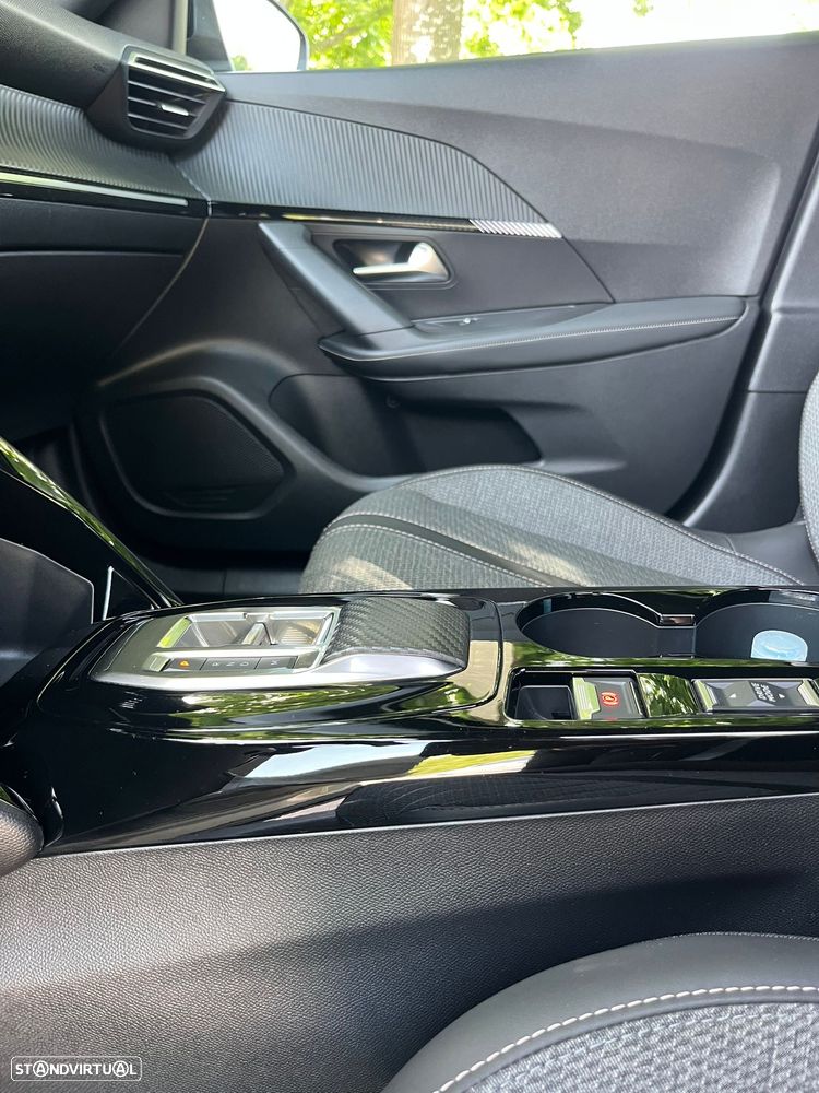 Peugeot 2008 Hybrid 145 e-DSC Allure - 16