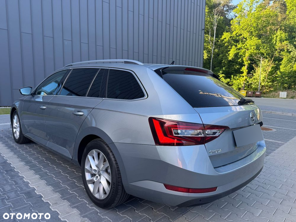 Skoda Superb 2.0 TDI DSG Premium Edition - 12
