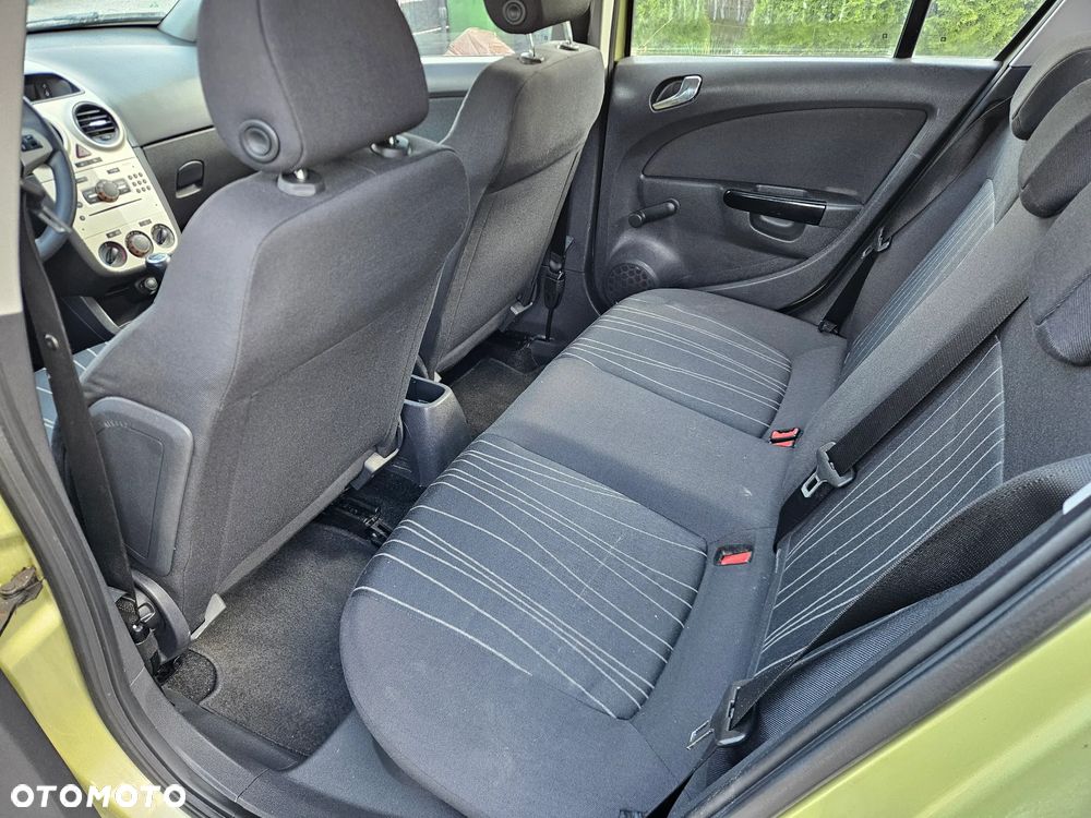 Opel Corsa 1.2 16V Edition - 8