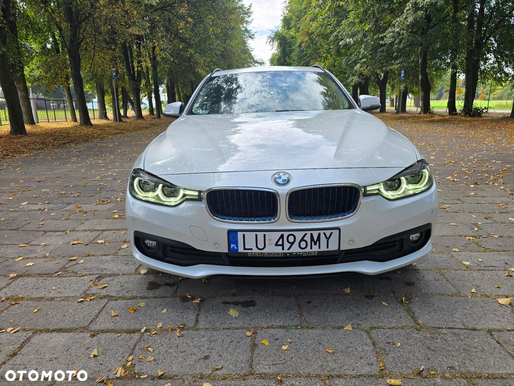 BMW Seria 3 320d xDrive Advantage - 2