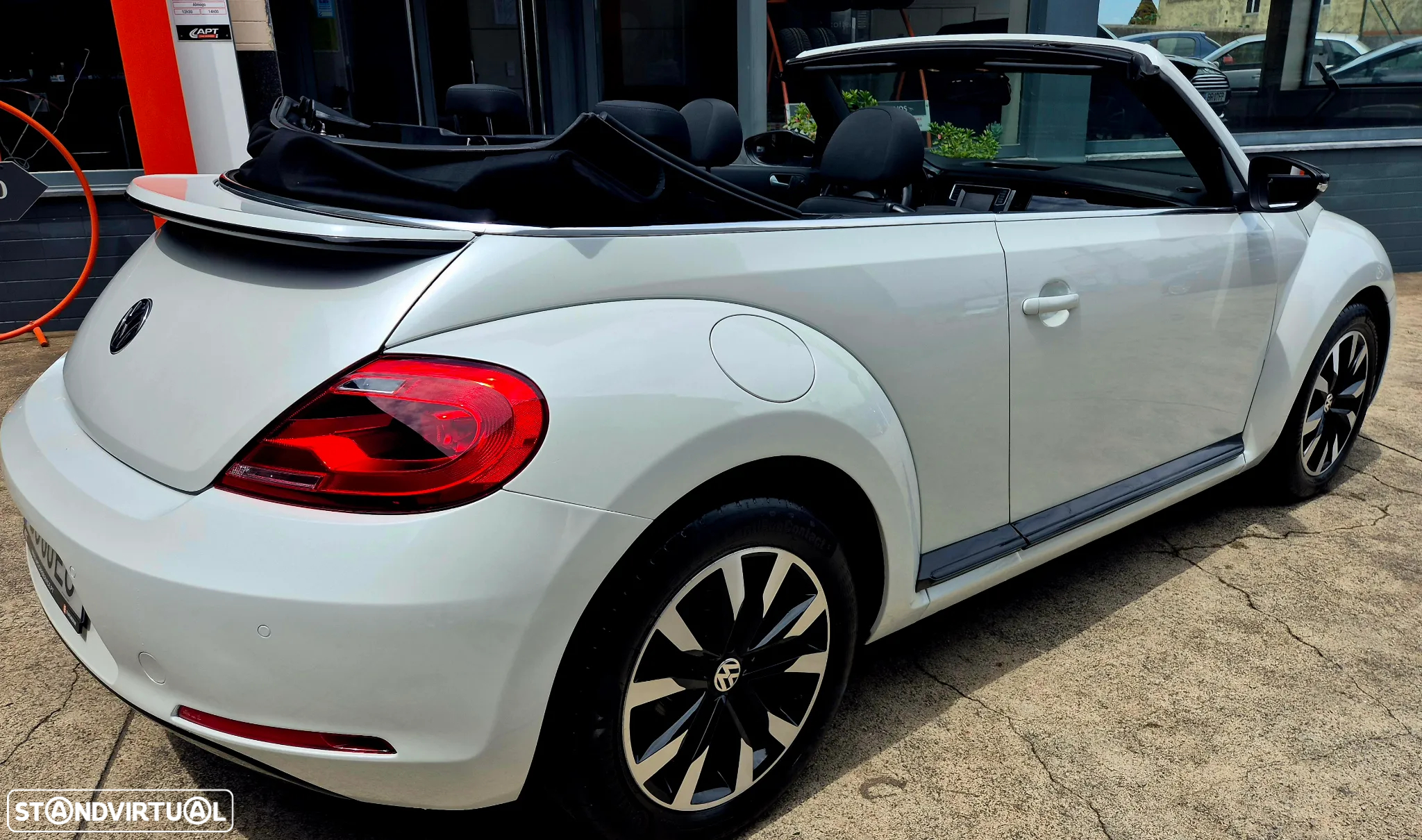 VW New Beetle Cabriolet 1.2 TSI Design DSG - 27