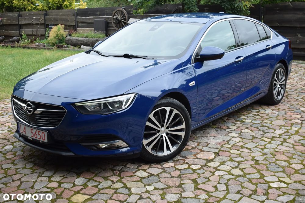 Opel Insignia - 1