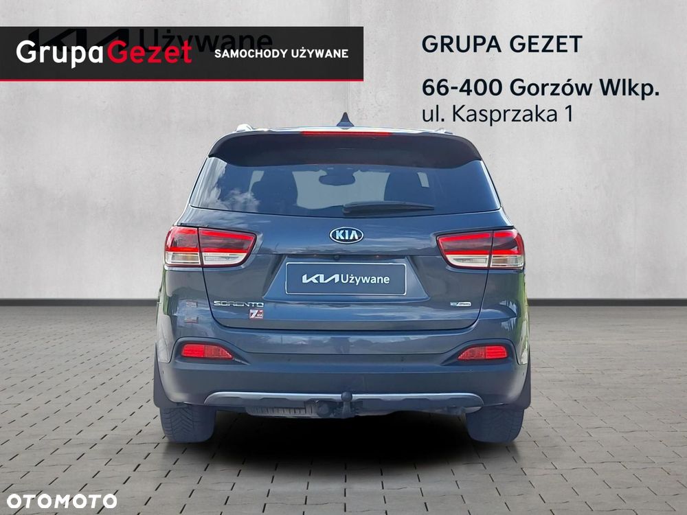 Kia Sorento - 4